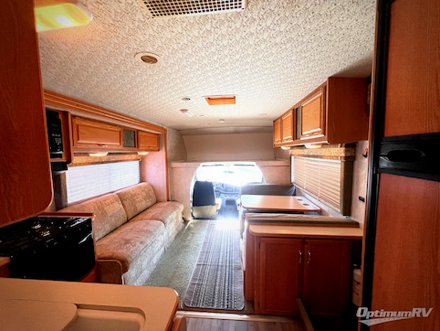 2003 Winnebago Minnie Winnie 32G RV Photo 3