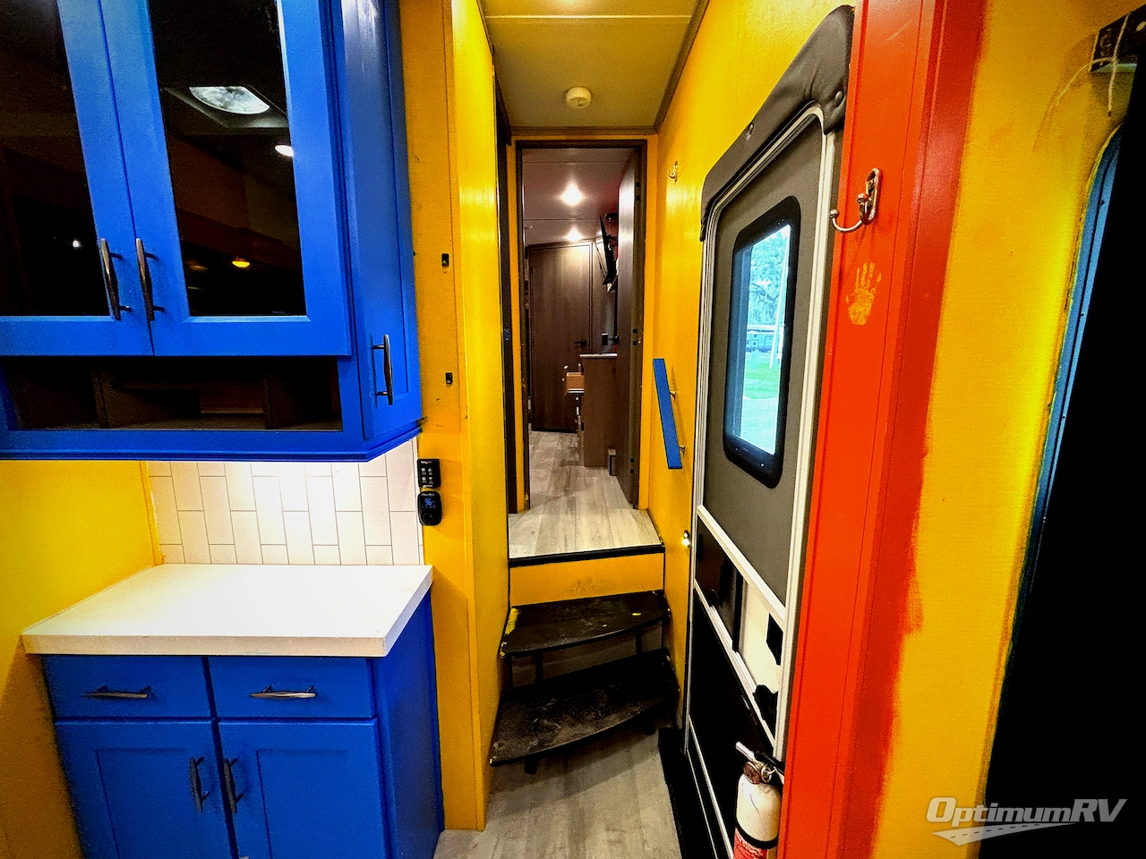 2024 Grand Design Influence 4003BHB Photo 6
