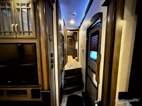 2018 Keystone Montana Legacy 3701LK RV Photo 2