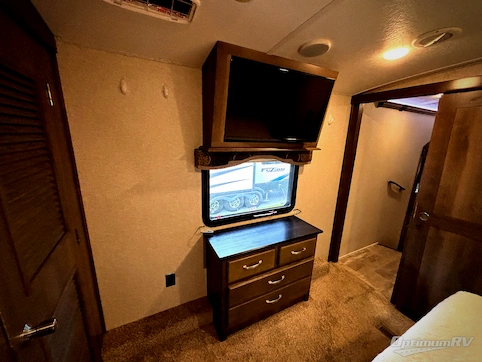 2018 Keystone Montana Legacy 3701LK RV Photo 3