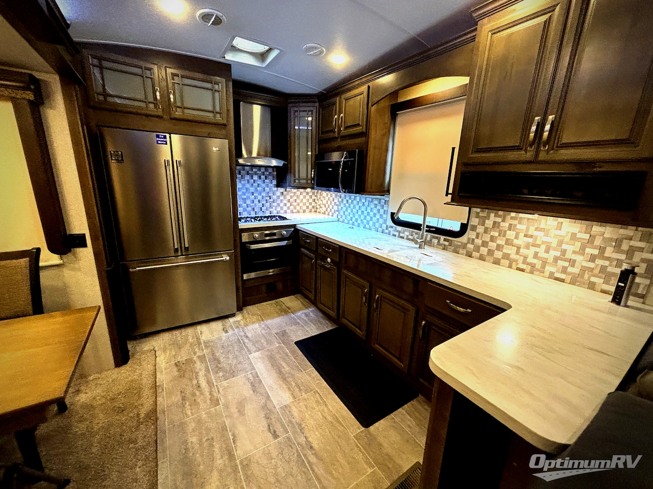 2018 Keystone Montana Legacy 3701LK Photo 6