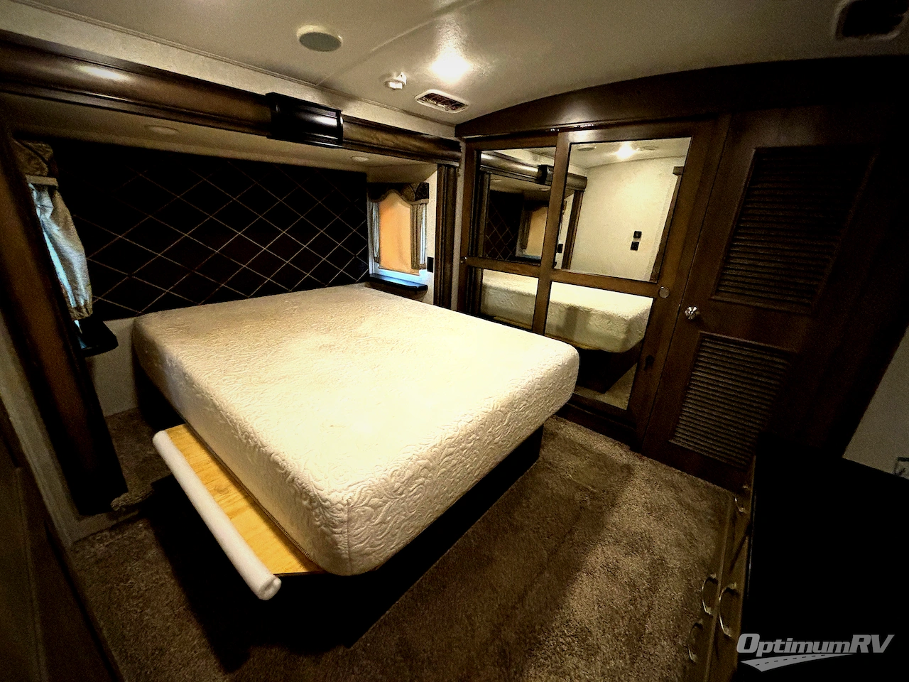 2018 Keystone Montana Legacy 3701LK Photo 8
