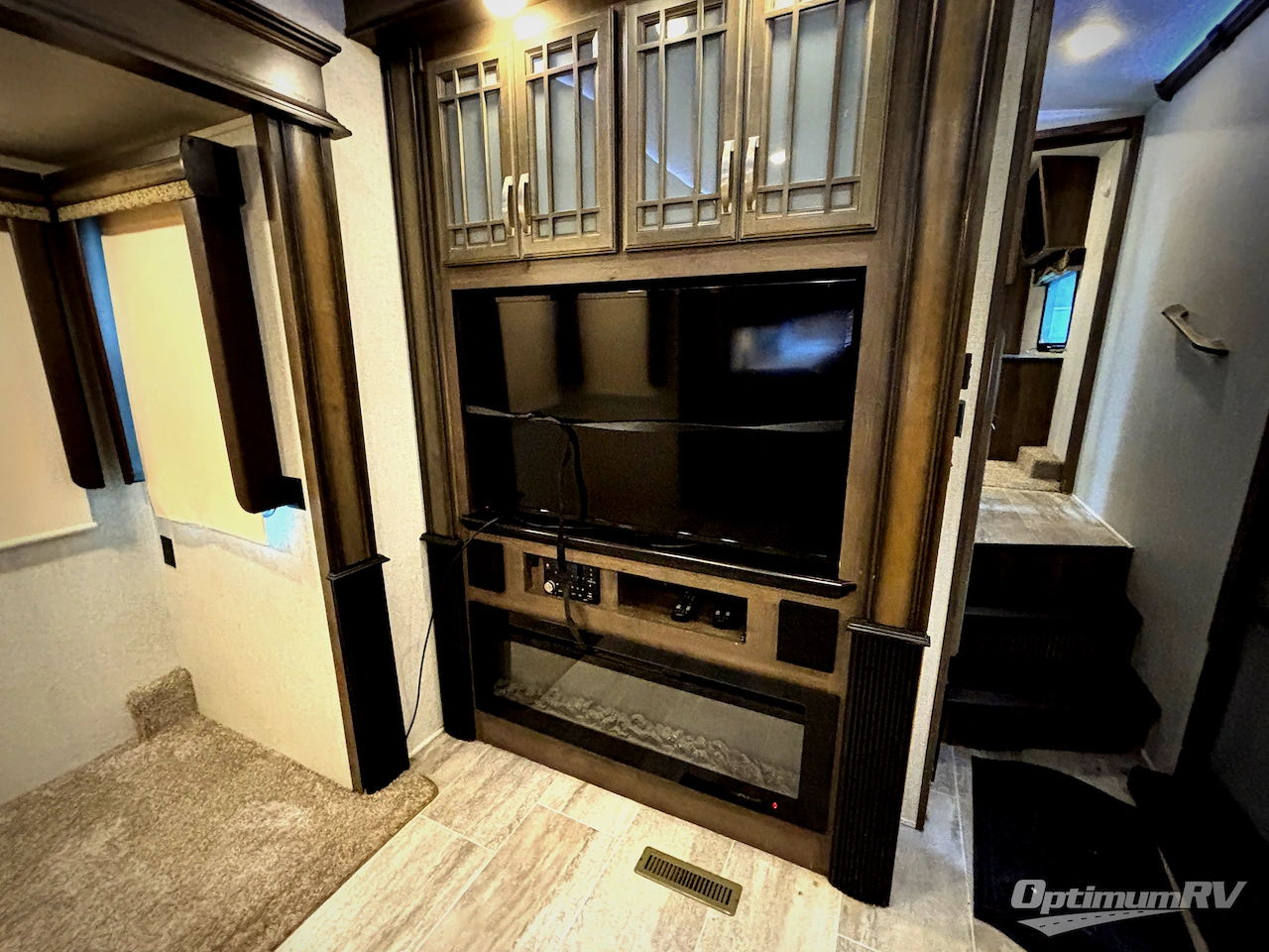 2018 Keystone Montana Legacy 3701LK Photo 16
