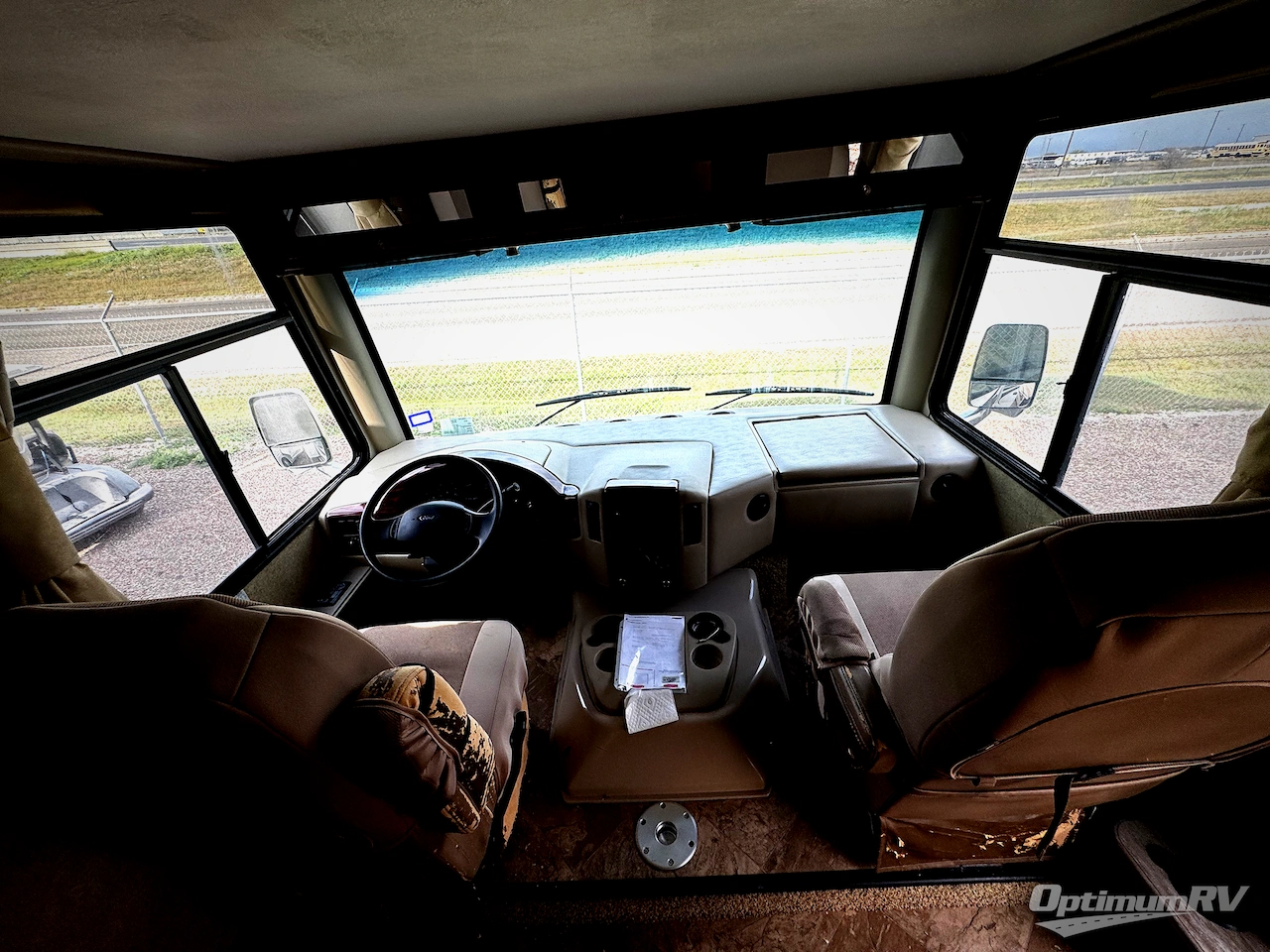 2016 Thor Windsport 29M Photo 2