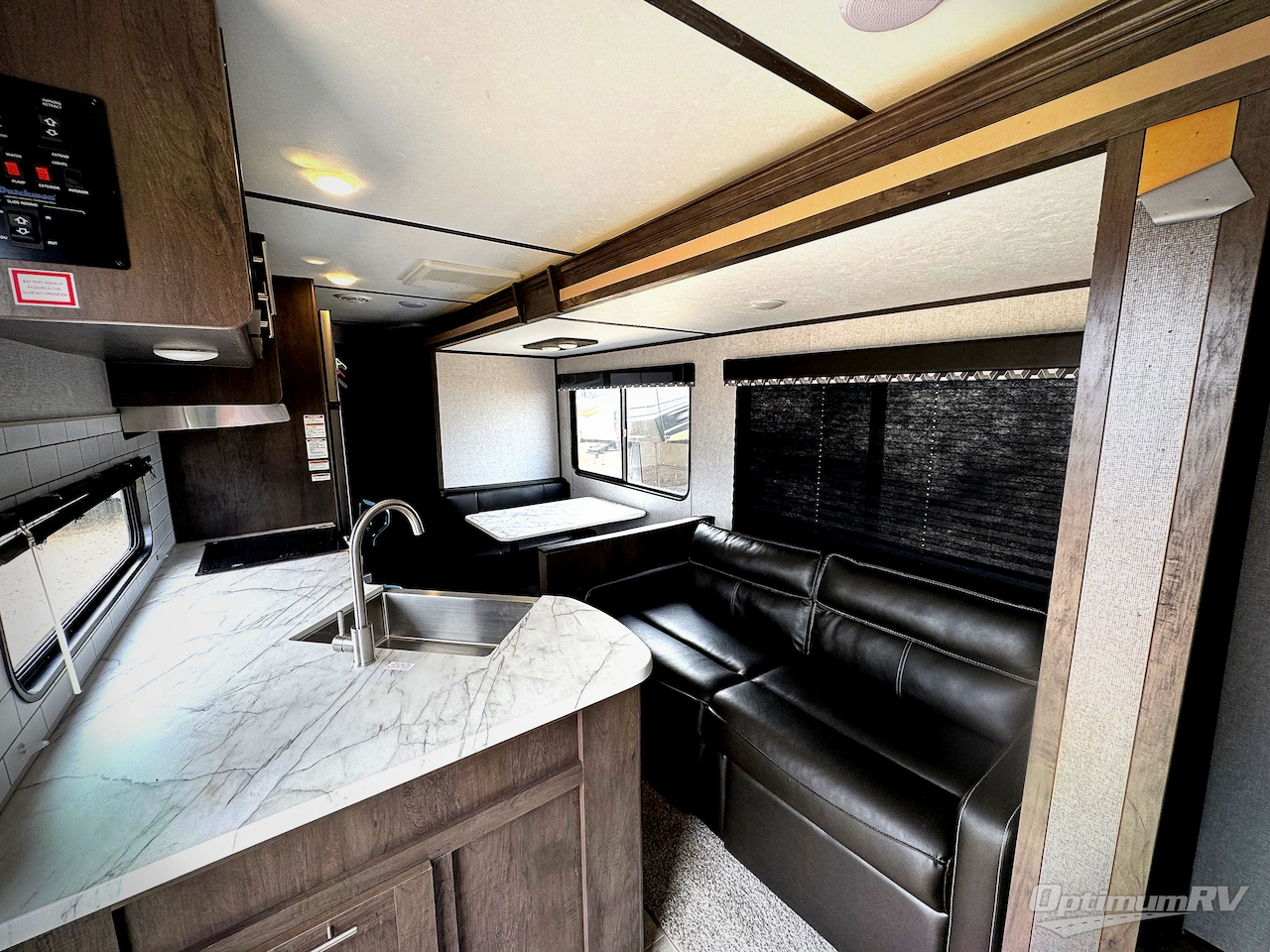 2021 Dutchmen Coleman Lantern Series 263BH Photo 5