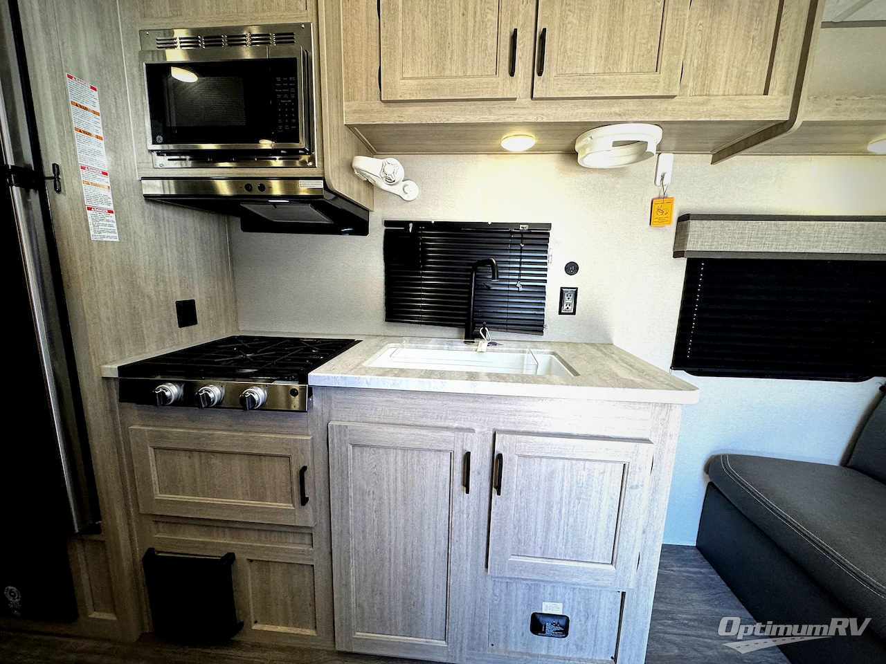 2024 Forest River Aurora 26BH Photo 8