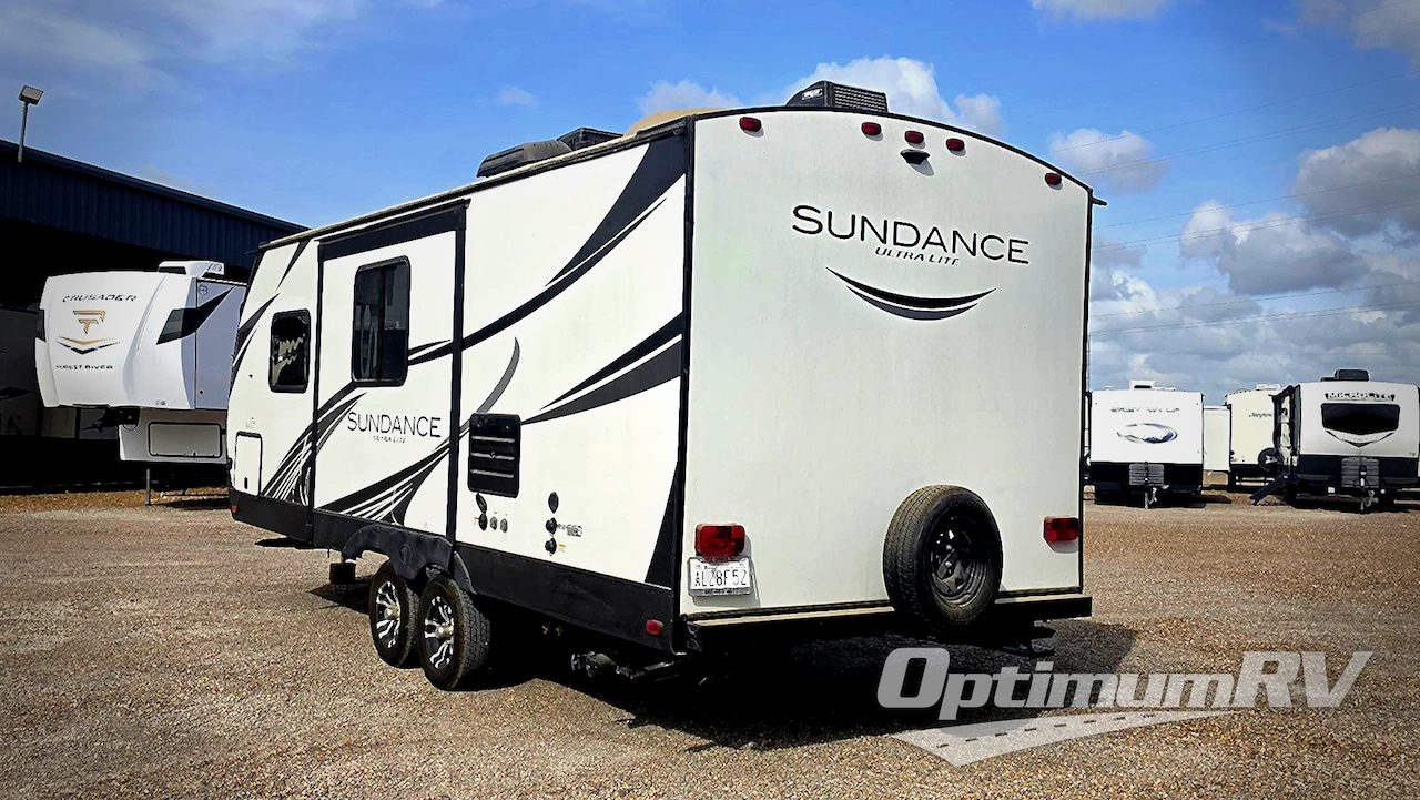 2022 Heartland Sundance Ultra Lite 221RB Photo 2