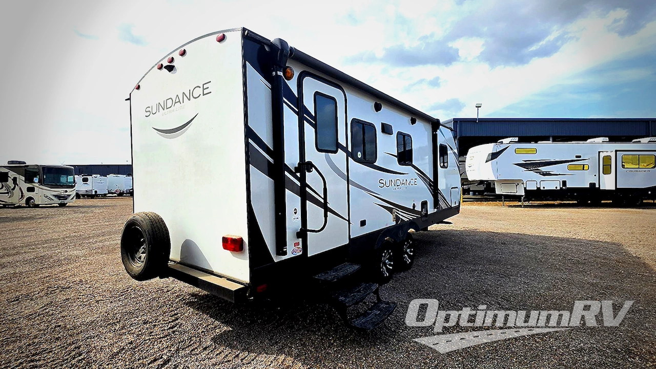 2022 Heartland Sundance Ultra Lite 221RB Photo 3