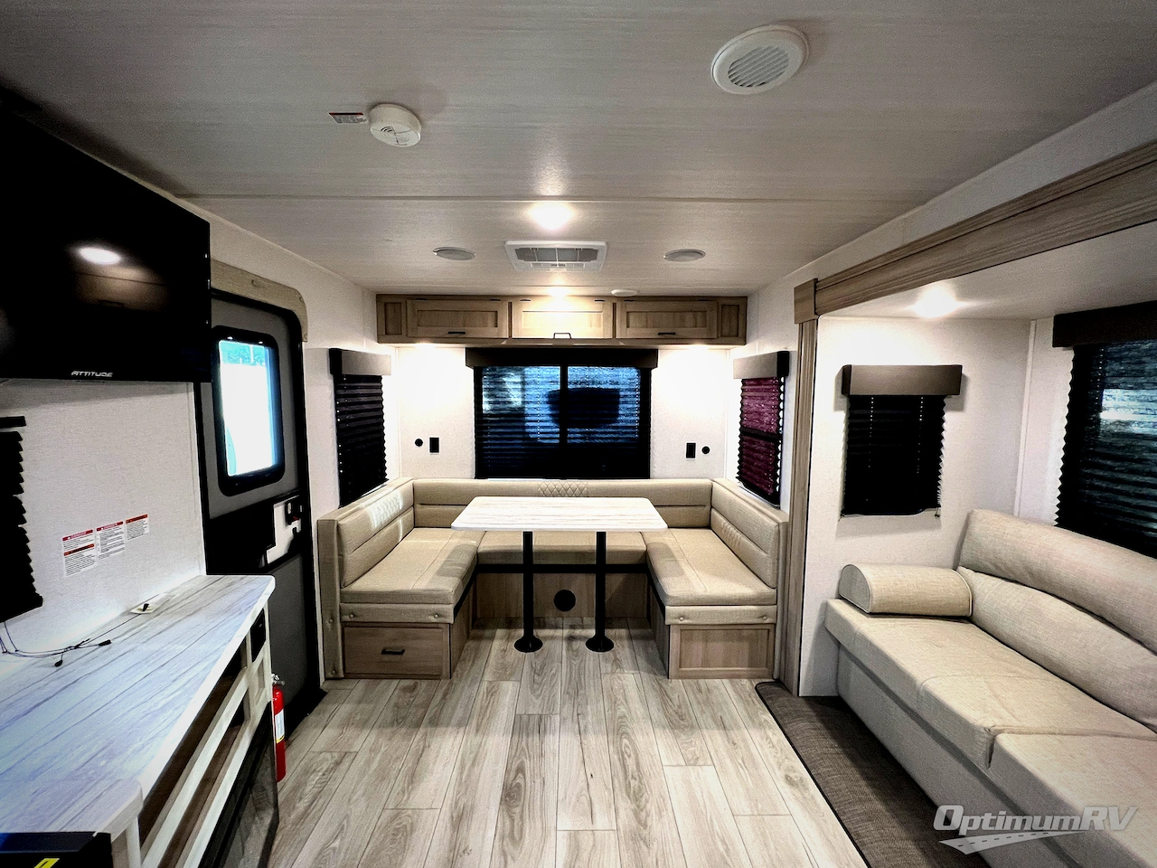 2024 East To West Della Terra 251RD Photo 5