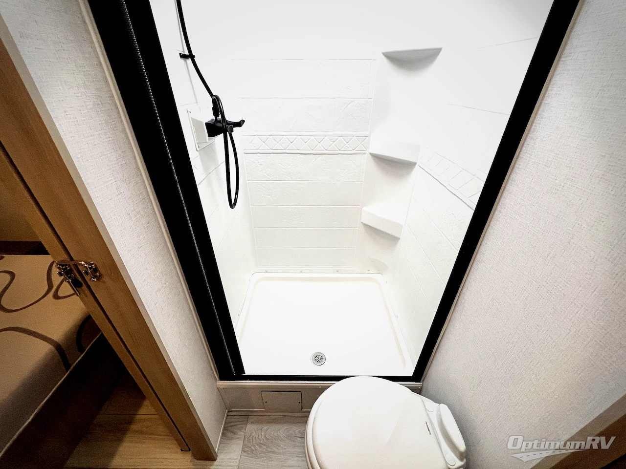 2024 East To West Della Terra 251RD Photo 17