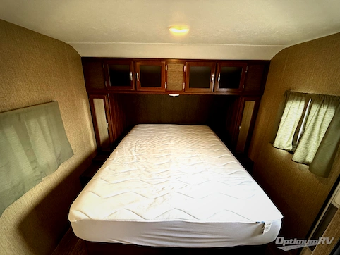 2017 Keystone Passport 2450RLWE Grand Touring RV Photo 4