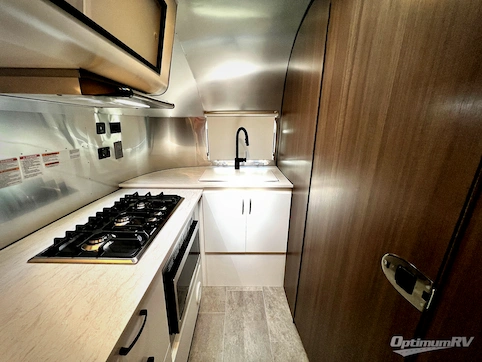 2022 Airstream Caravel 20FB RV Photo 3