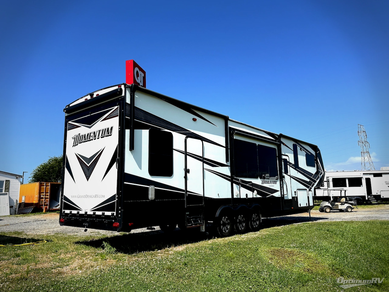2023 Grand Design Momentum G-Class 320G Photo 2
