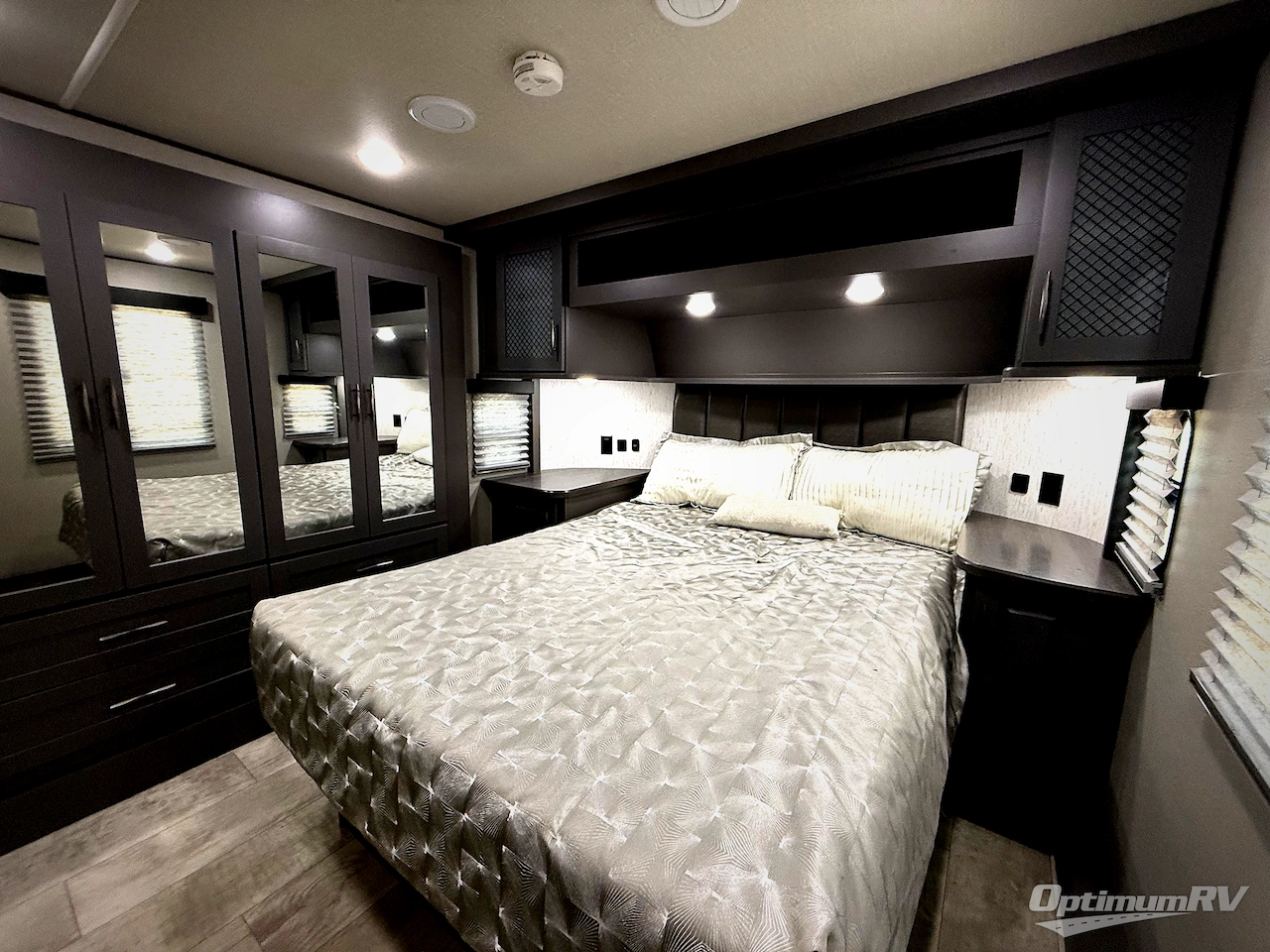 2023 Grand Design Momentum G-Class 320G Photo 11