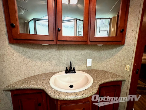 2011 Heartland Cyclone 300C RV Photo 4