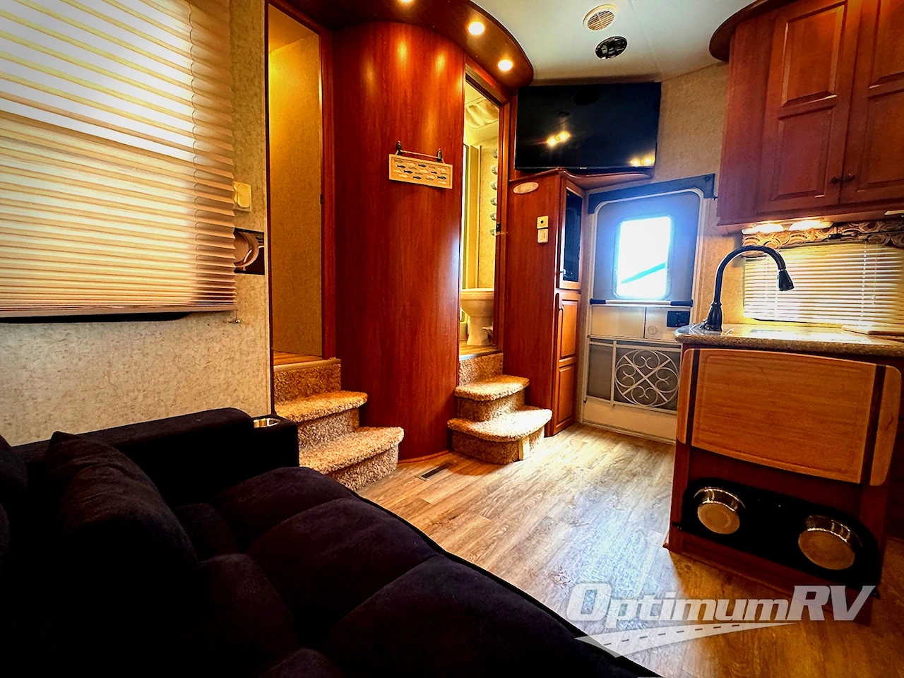 2011 Heartland Cyclone 300C Photo 21