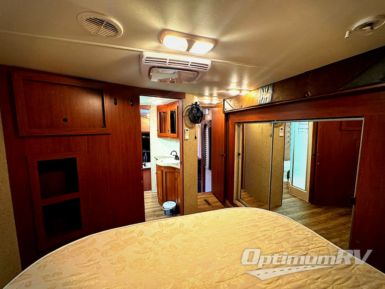 2011 Heartland Cyclone 300C Photo 26