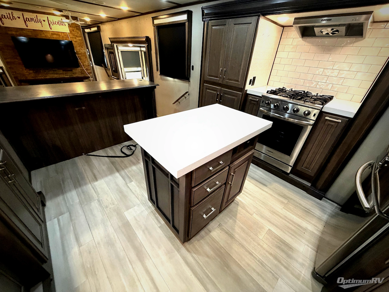 2021 Grand Design Solitude 390RK Photo 15