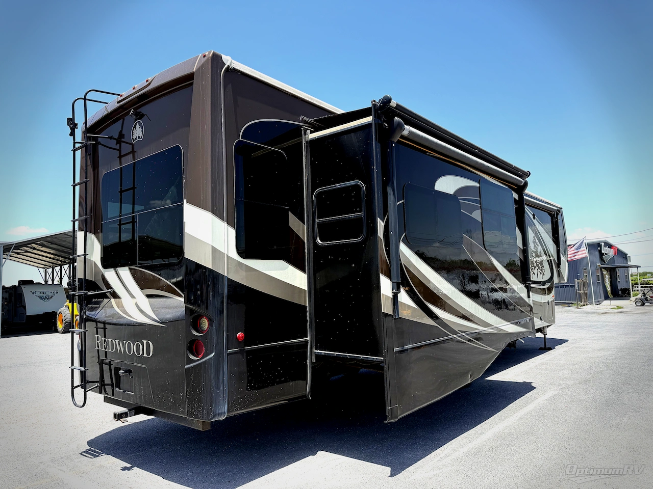 2018 Redwood Redwood 3901WB Photo 2