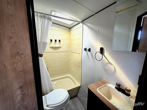 2022 Keystone Springdale 251BH RV Photo 4