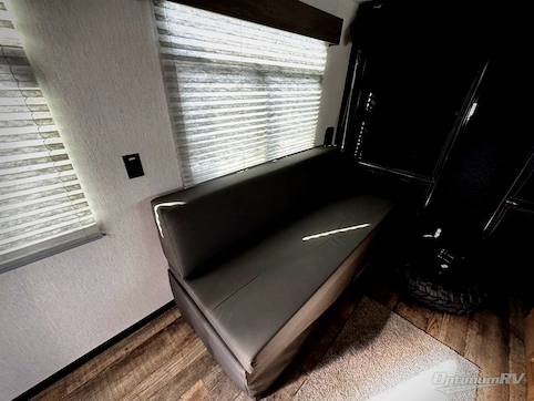 2024 Forest River Cherokee Grey Wolf Black label 18RRBL RV Photo 3