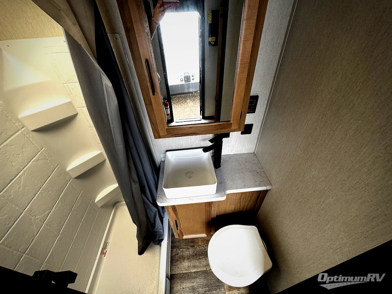 2024 Forest River Cherokee Grey Wolf Black label 18RRBL Photo 4