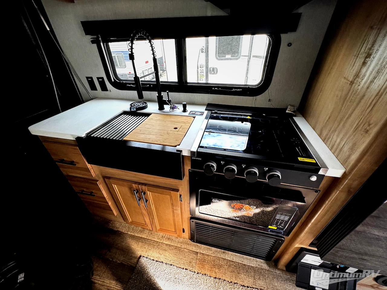 2024 Forest River Cherokee Grey Wolf Black label 18RRBL Photo 8