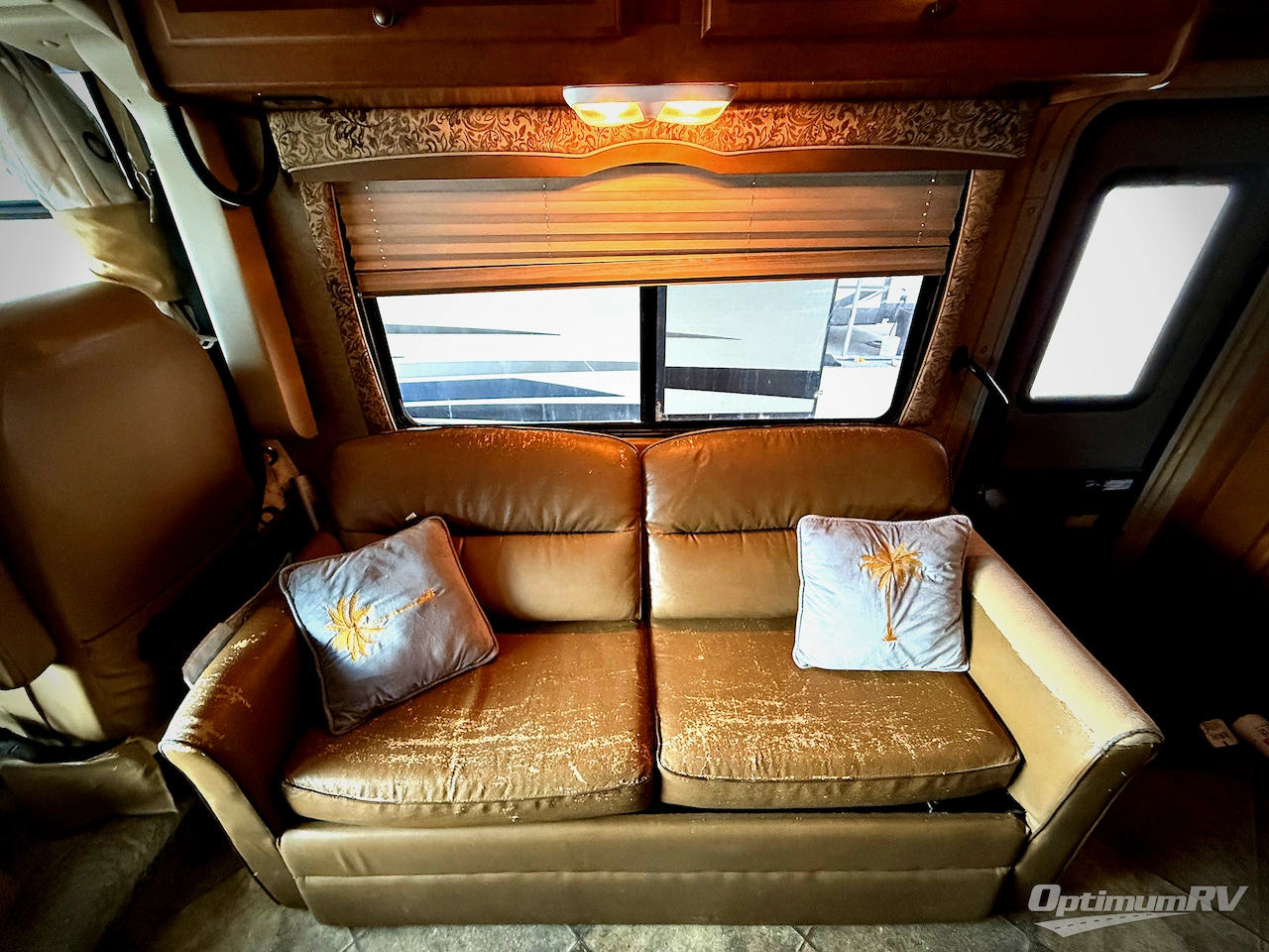 2014 Thor Hurricane 32N Photo 6