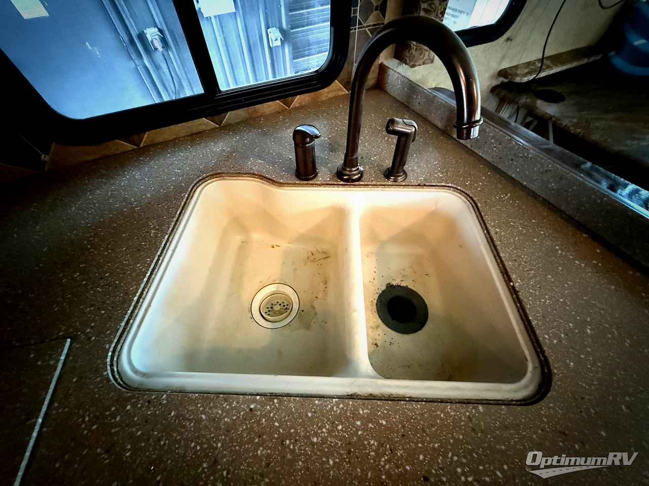 2014 Thor Hurricane 32N Photo 12