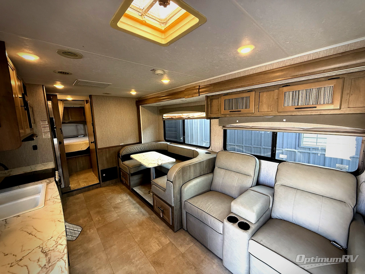 2021 Coachmen Freelander Premier 31MB Ford 450 Photo 4