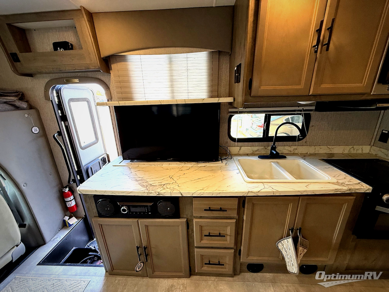 2021 Coachmen Freelander Premier 31MB Ford 450 Photo 16