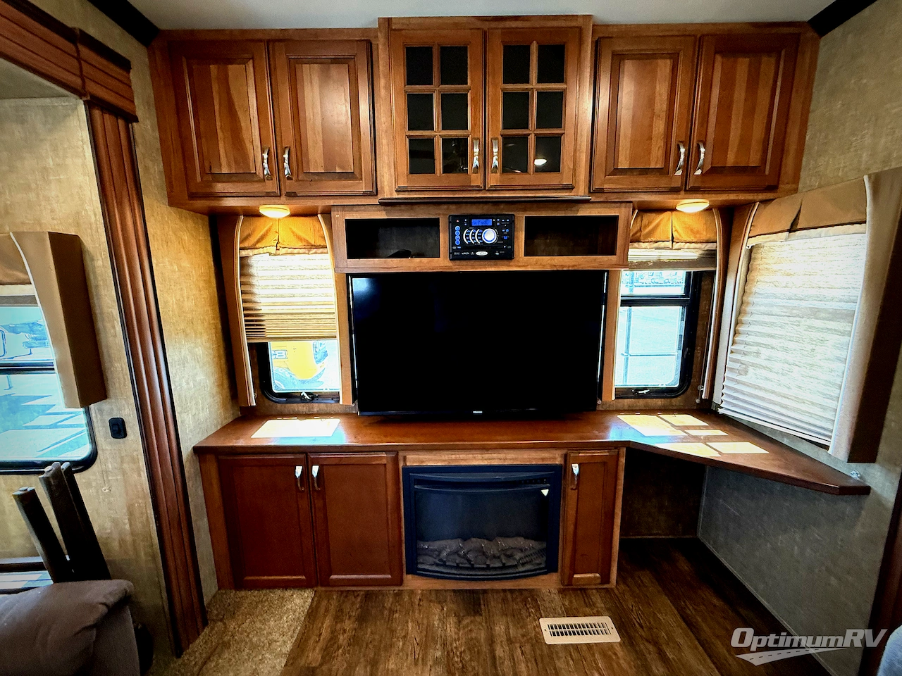 2016 KZ Durango Gold G359RET Photo 7