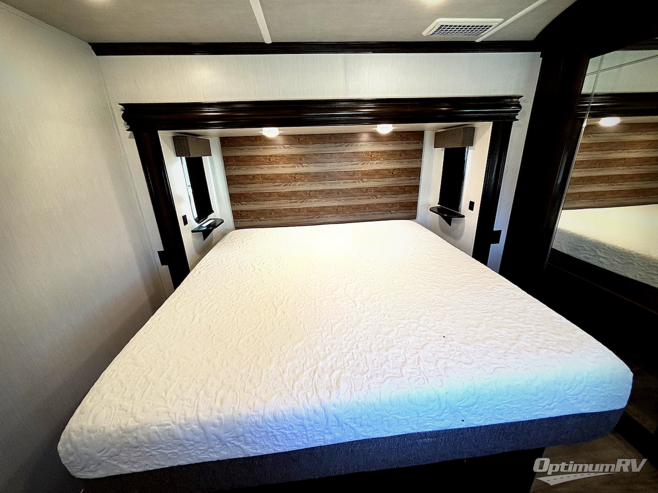 2020 Forest River Cedar Creek Hathaway Edition 36CK2 Photo 12