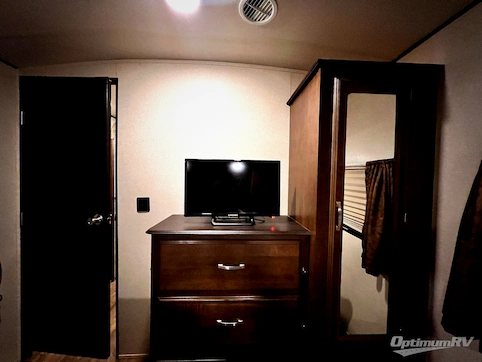 2017 Forest River Wildwood Heritage Glen 282RK RV Photo 4