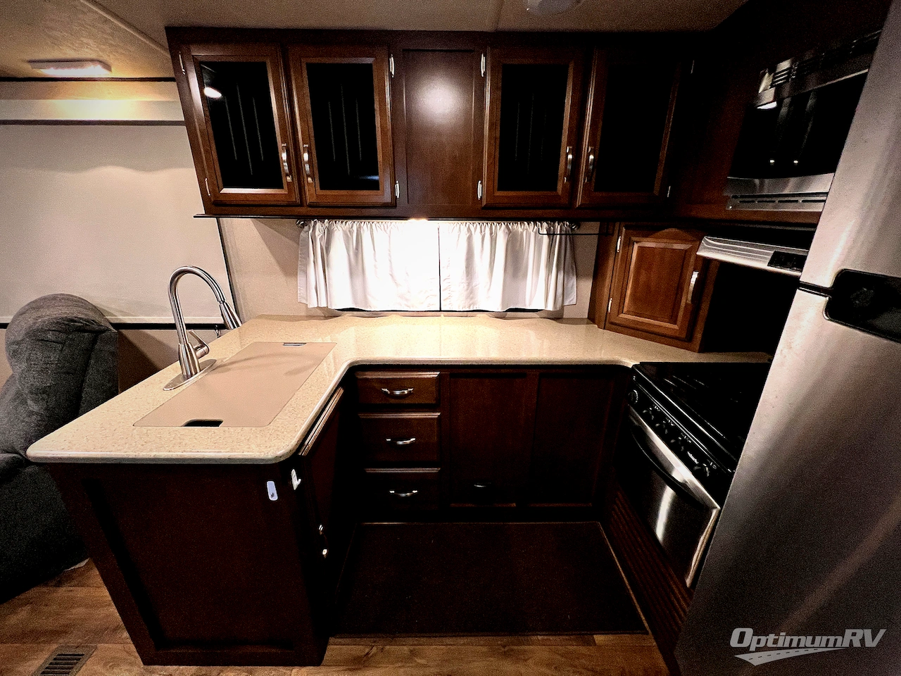 2017 Forest River Wildwood Heritage Glen 282RK Photo 10