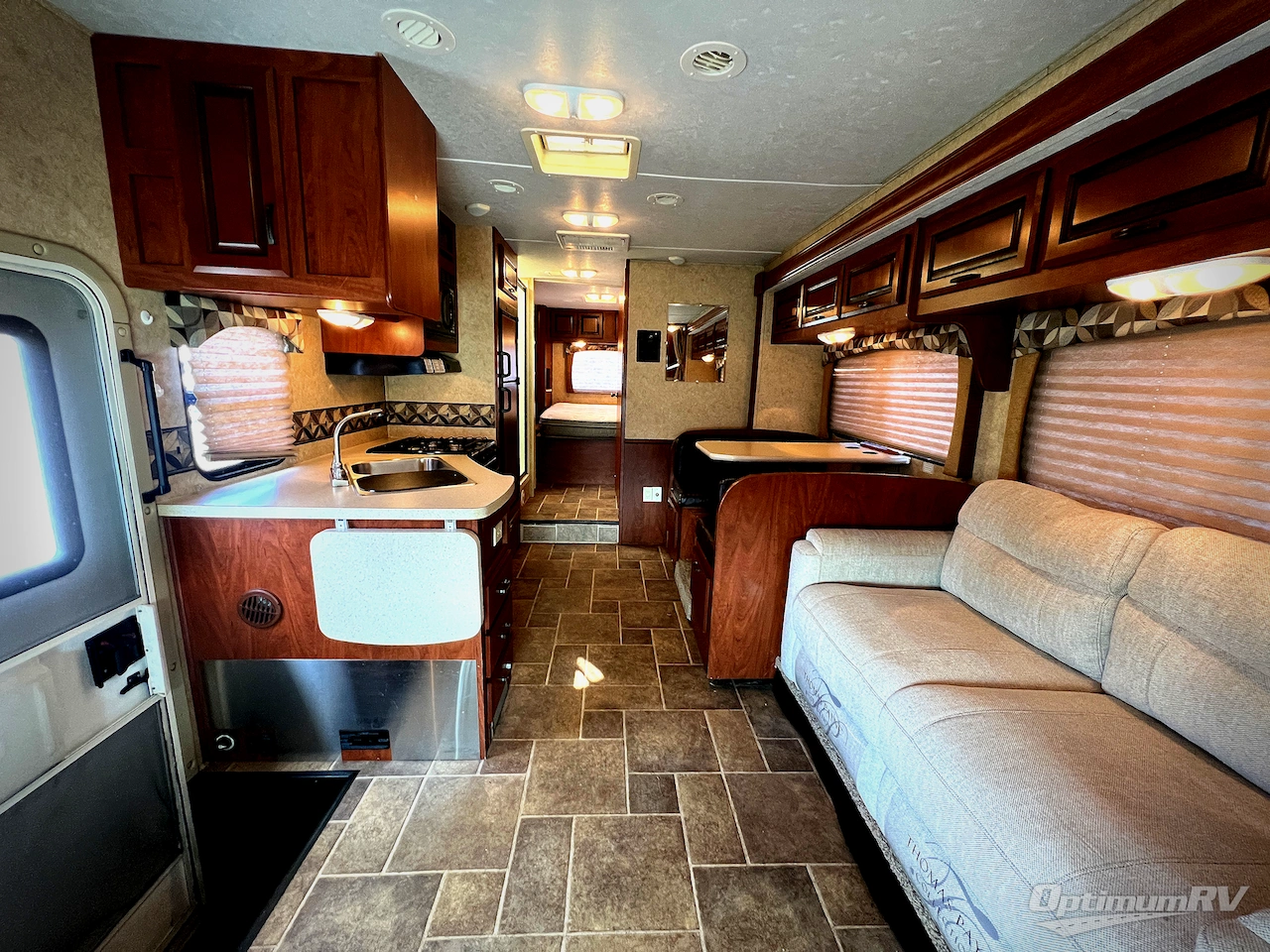 2012 Forest River Sunseeker 3100SS Photo 4