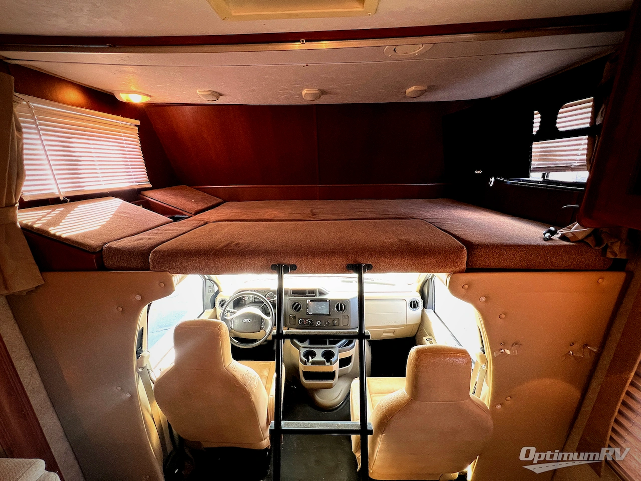 2012 Forest River Sunseeker 3100SS Photo 8