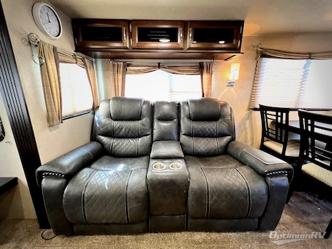 2017 Forest River Salem Hemisphere Hyper-Lyte 29RLSHL RV Photo 2