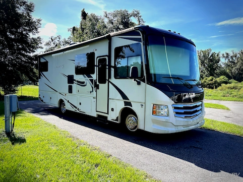 Used 2021 Jayco Alante 29F Featured Photo