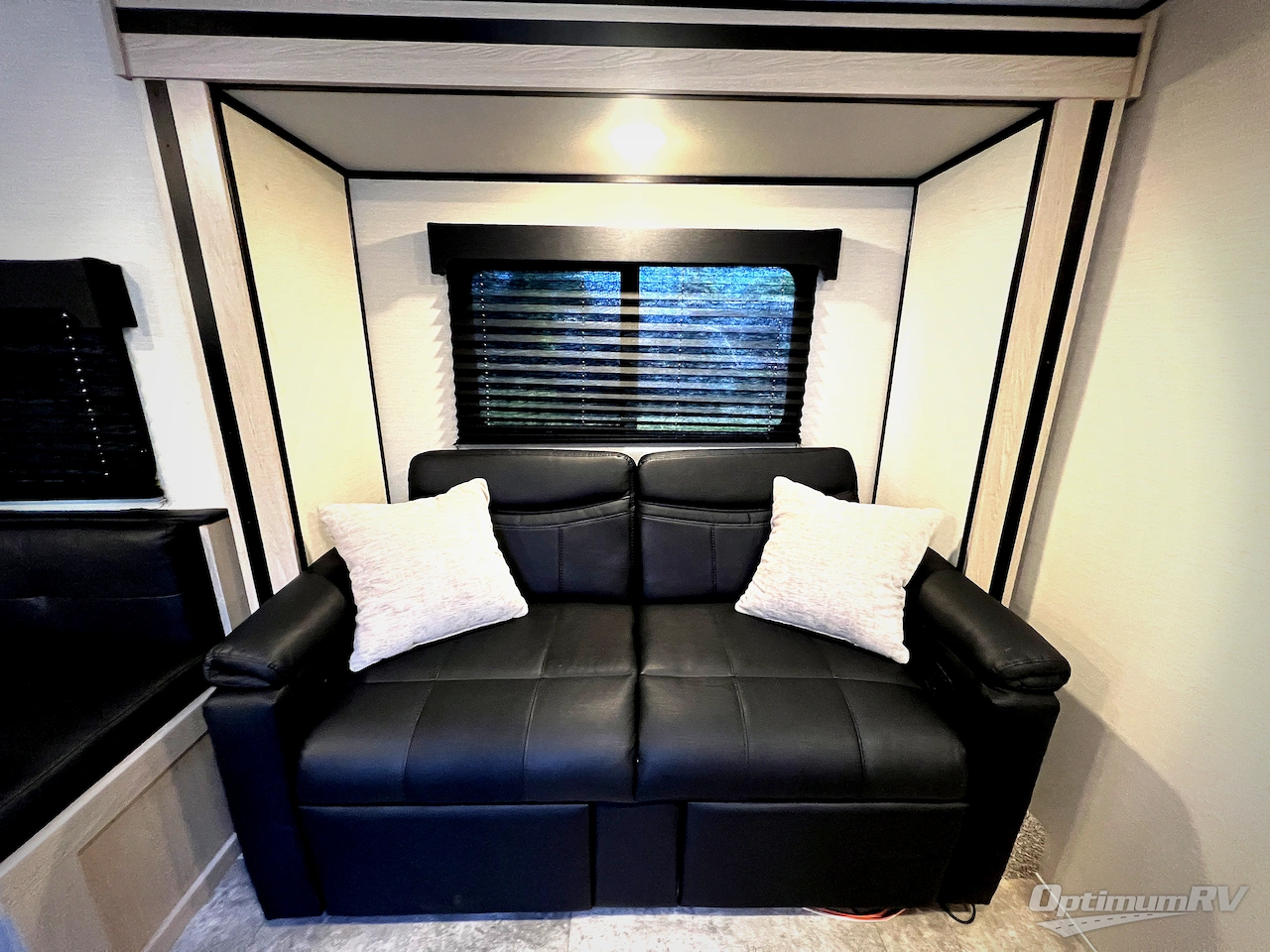 2022 Coachmen Apex Nano 213RDS Photo 8