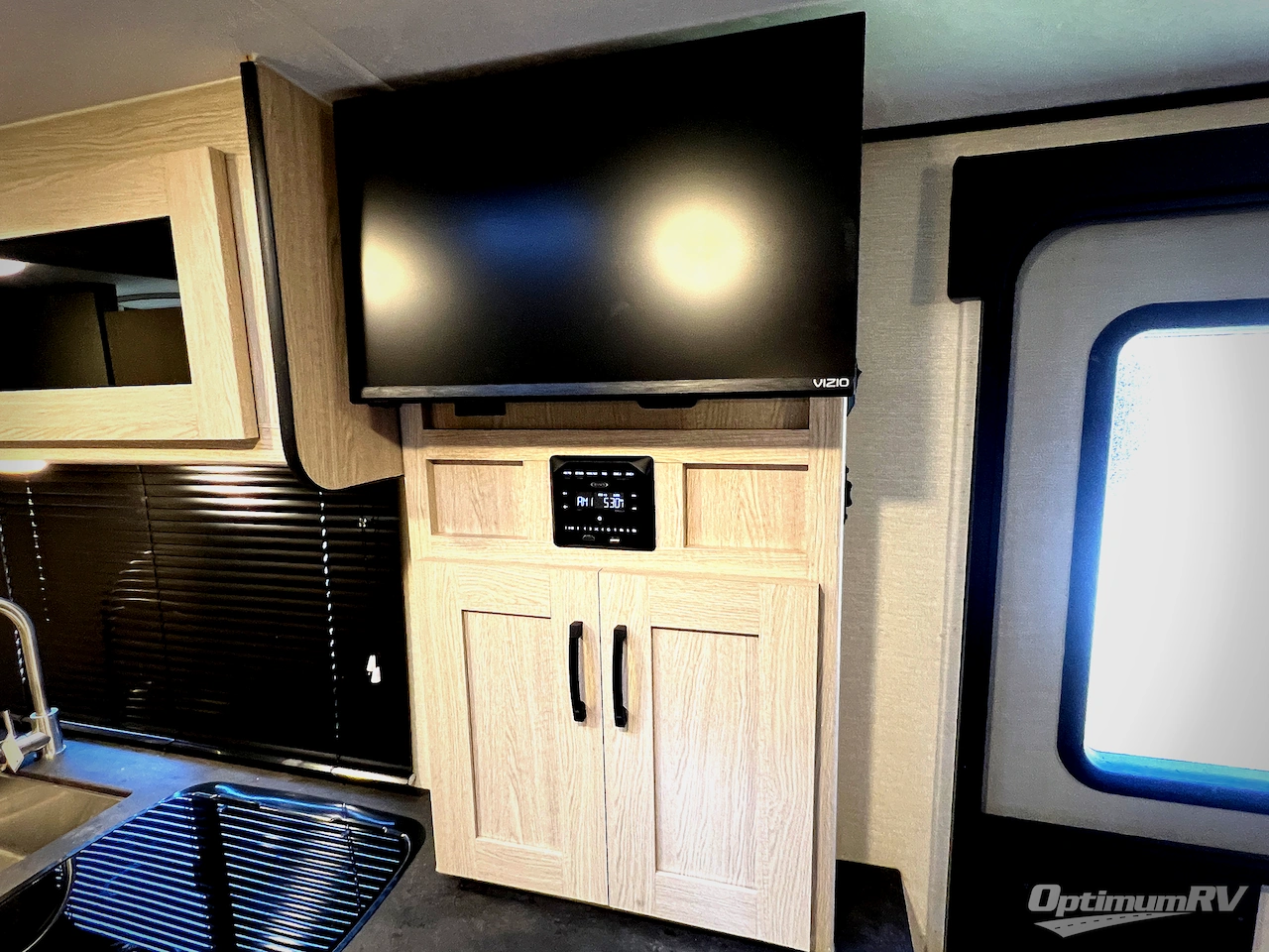 2022 Coachmen Apex Nano 213RDS Photo 15