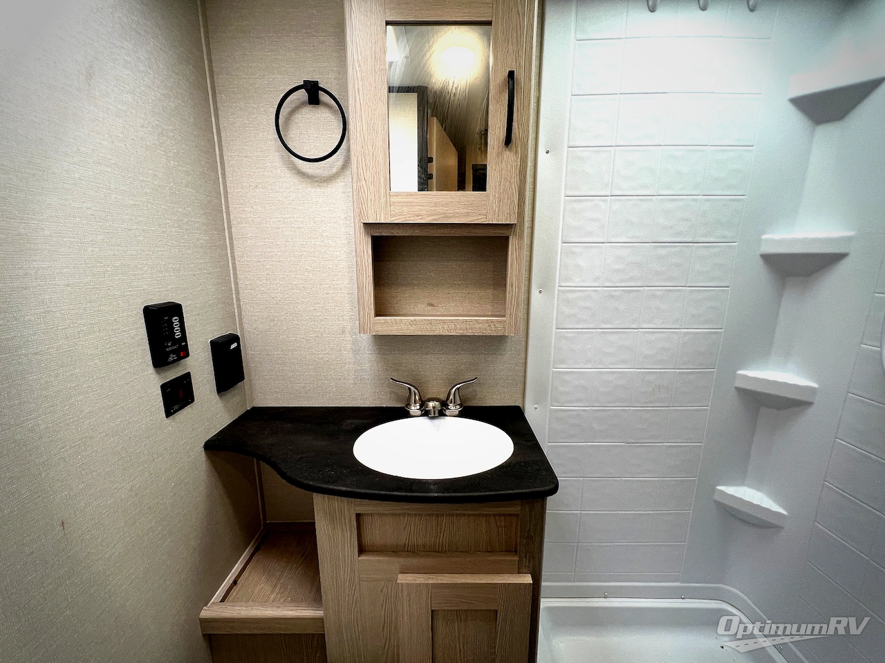 2022 Coachmen Apex Nano 213RDS Photo 26