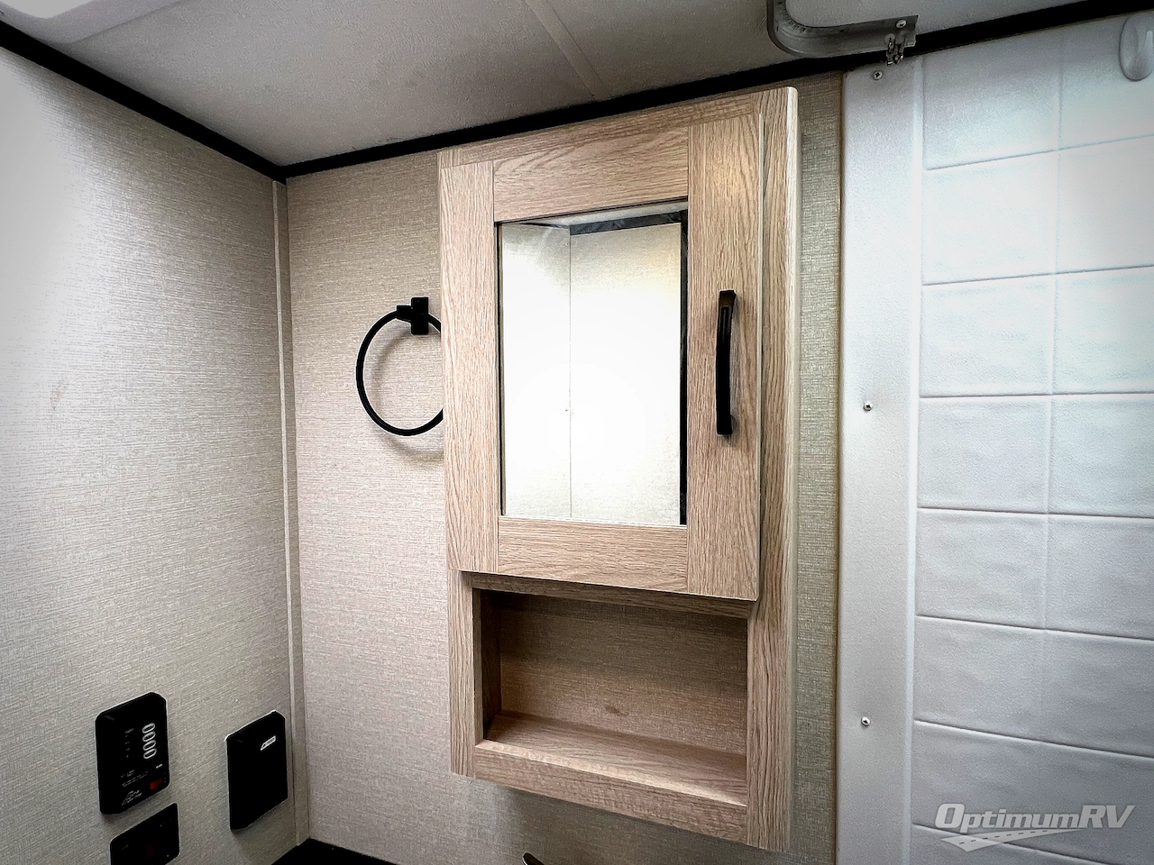 2022 Coachmen Apex Nano 213RDS Photo 28