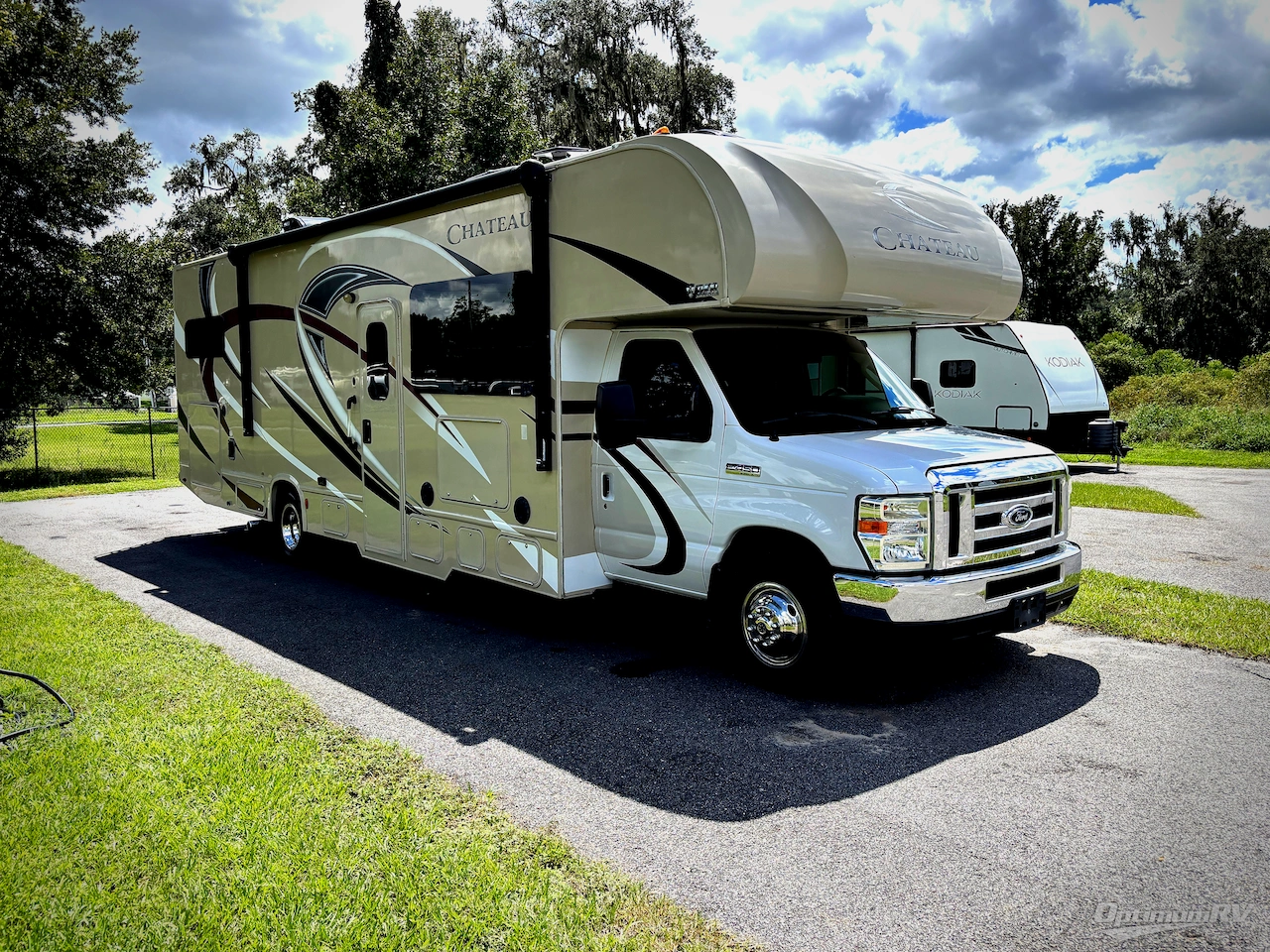 2017 Thor Chateau 31W