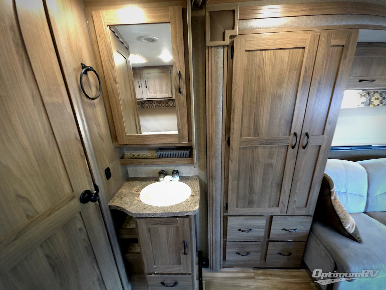 2015 Coachmen Prism 2150LE Photo 13