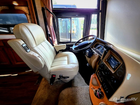 2014 Winnebago Adventurer 37F RV Photo 2