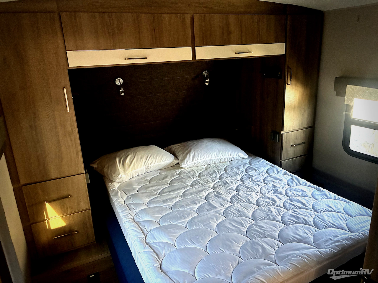 2022 Grand Design Imagine 2400BH Photo 11