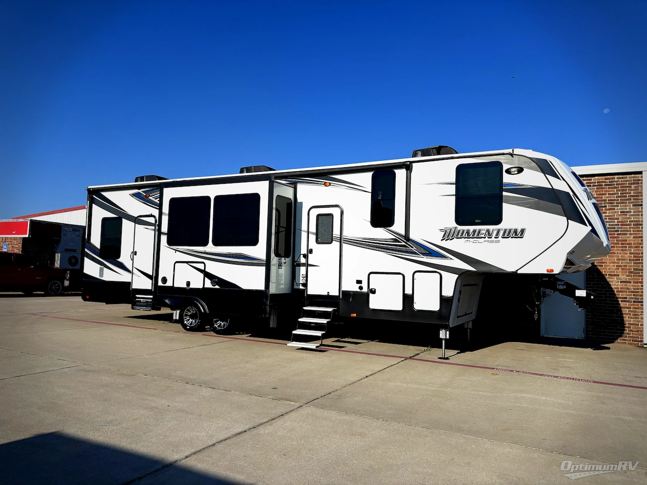 2017 Grand Design Momentum M-Class 350M Photo 1