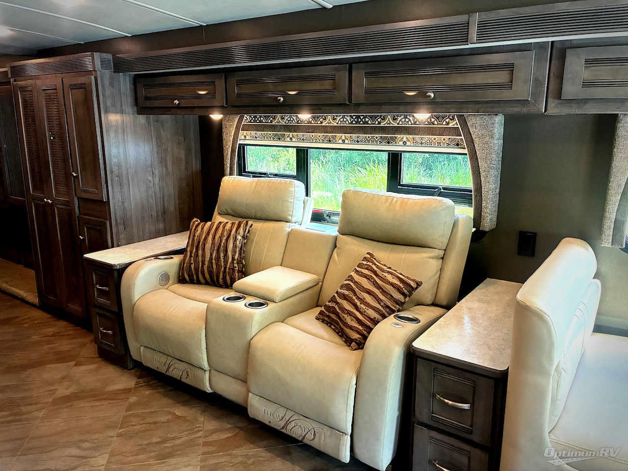 2019 Winnebago Forza 38F Photo 6