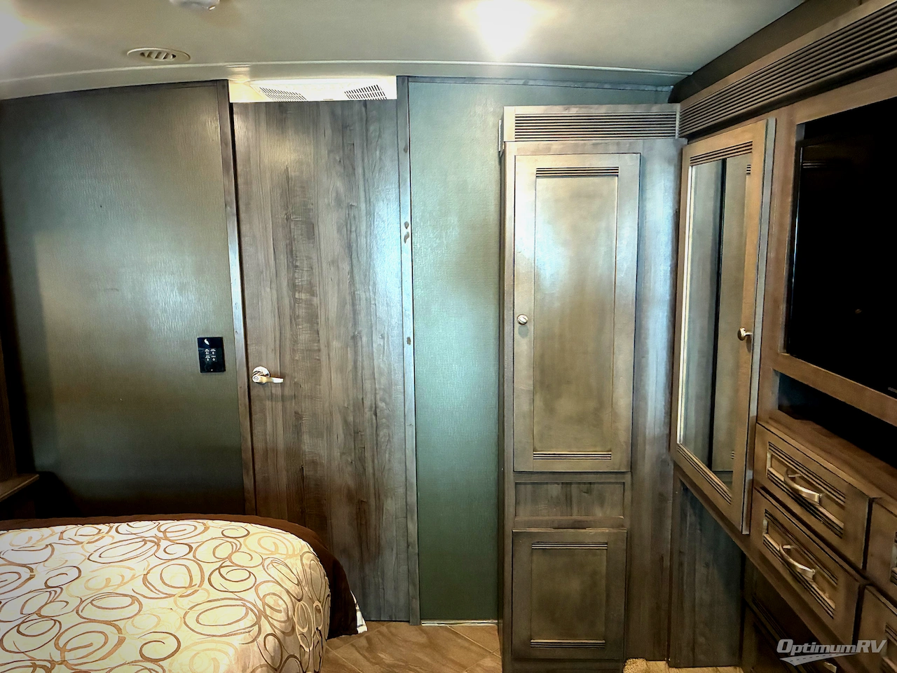 2019 Winnebago Forza 38F Photo 14